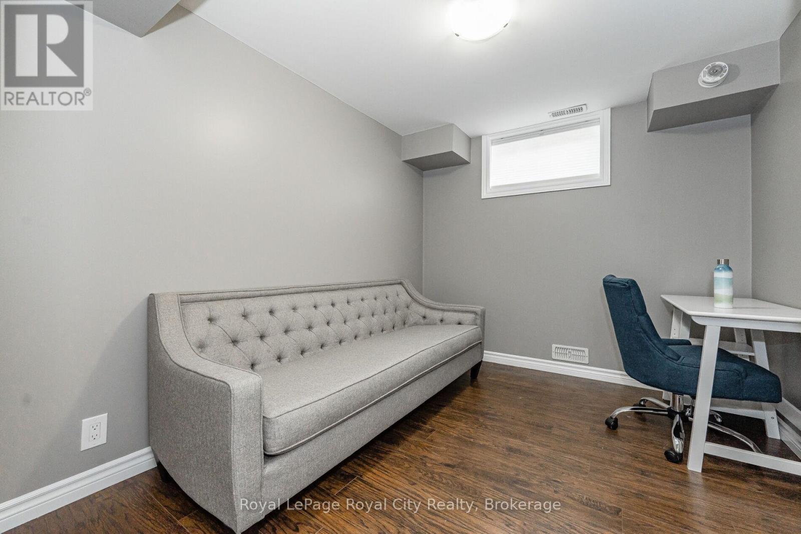 












161 HADATI ROAD

,
Guelph (Grange Road),




Ontario
N1E6N3

