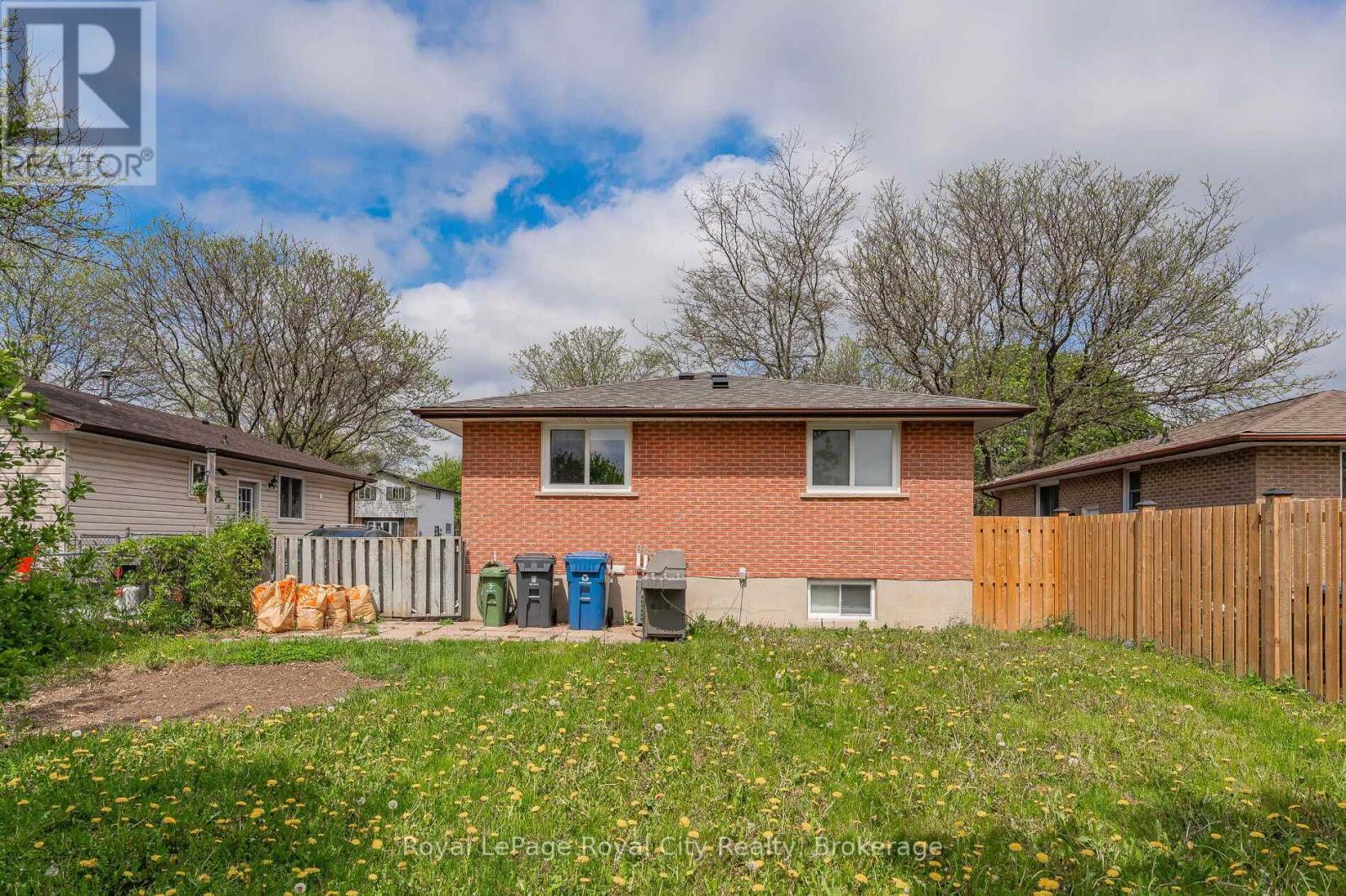 












161 HADATI ROAD

,
Guelph (Grange Road),




Ontario
N1E6N3


