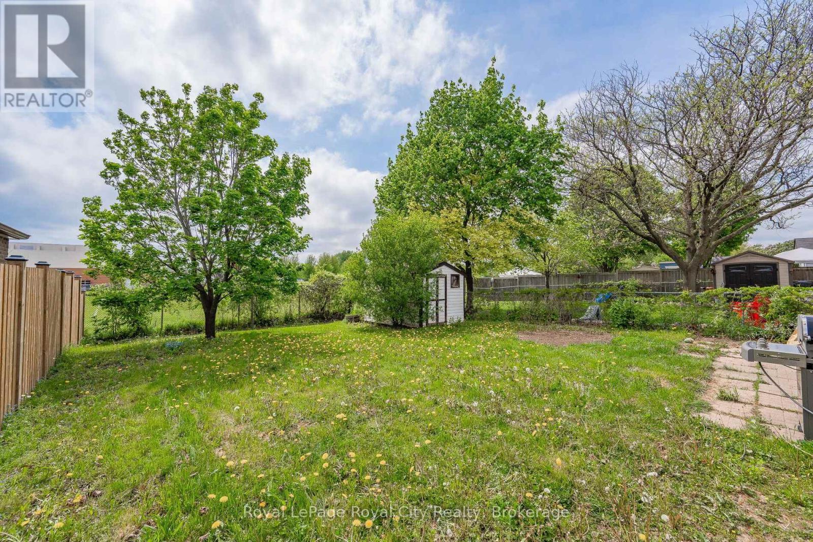 












161 HADATI ROAD

,
Guelph (Grange Road),




Ontario
N1E6N3

