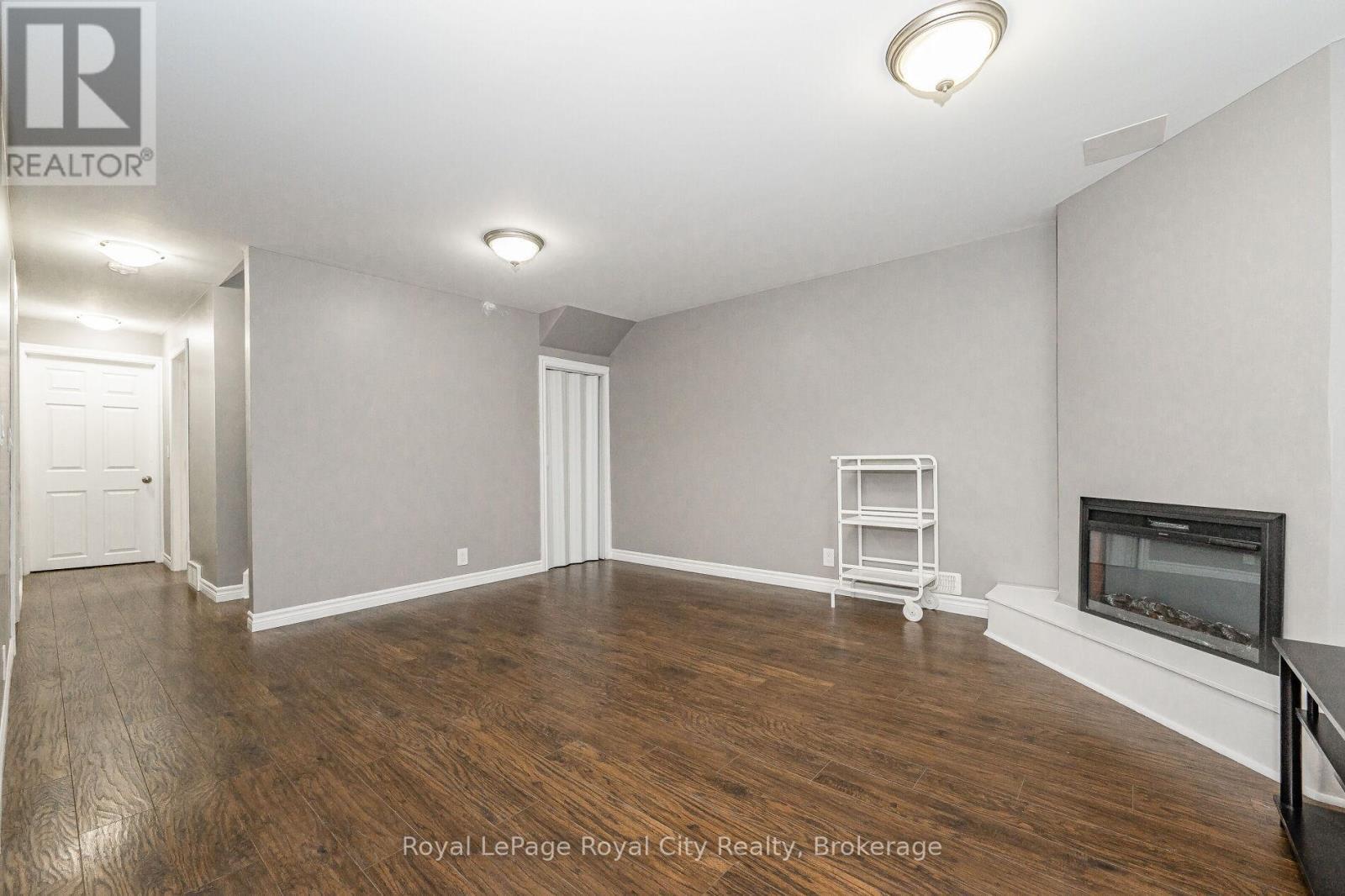 












161 HADATI ROAD

,
Guelph (Grange Road),




Ontario
N1E6N3

