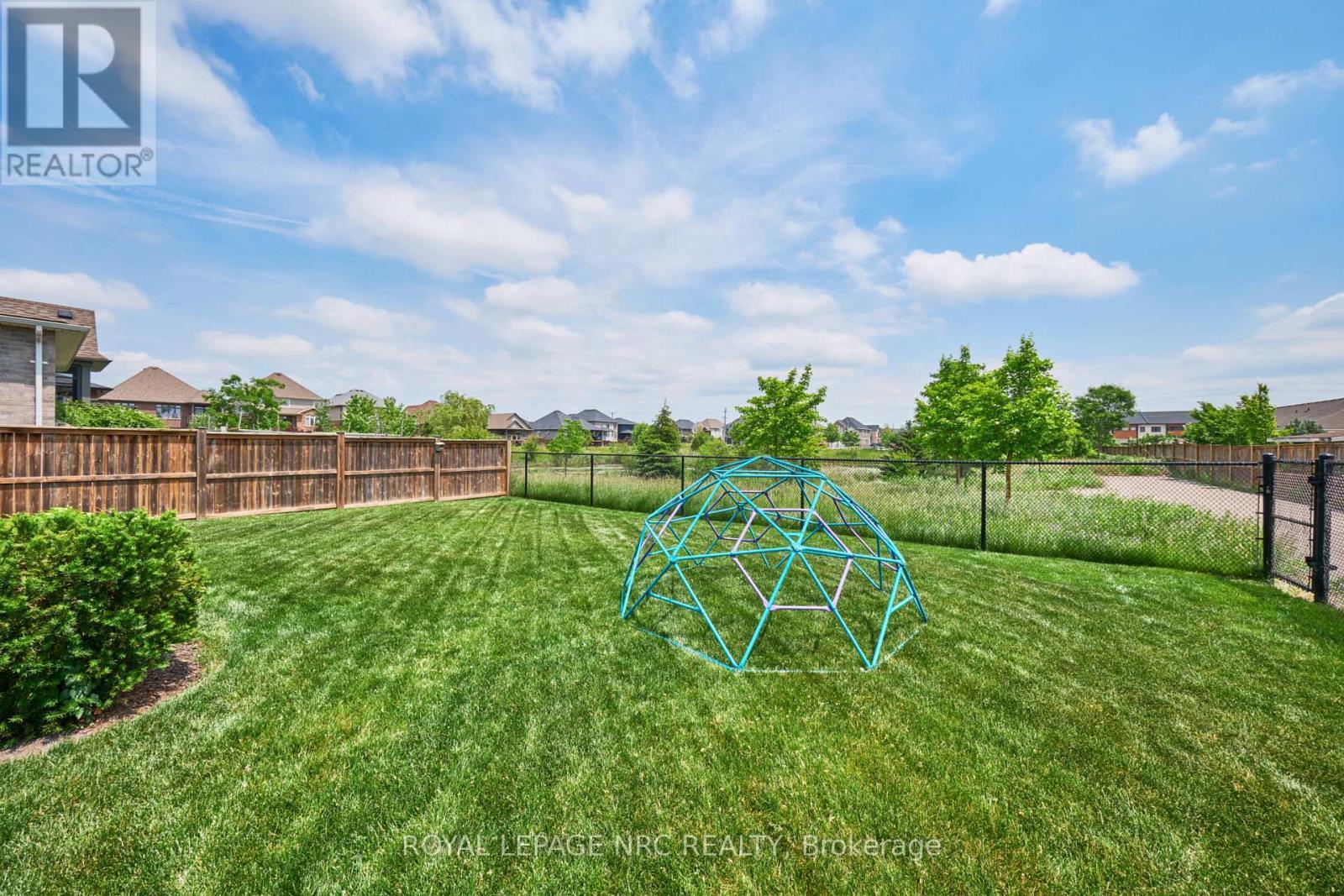 












80 DAYS AVENUE

,
Thorold (Hurricane/Merrittville),




Ontario
L2V0E6

