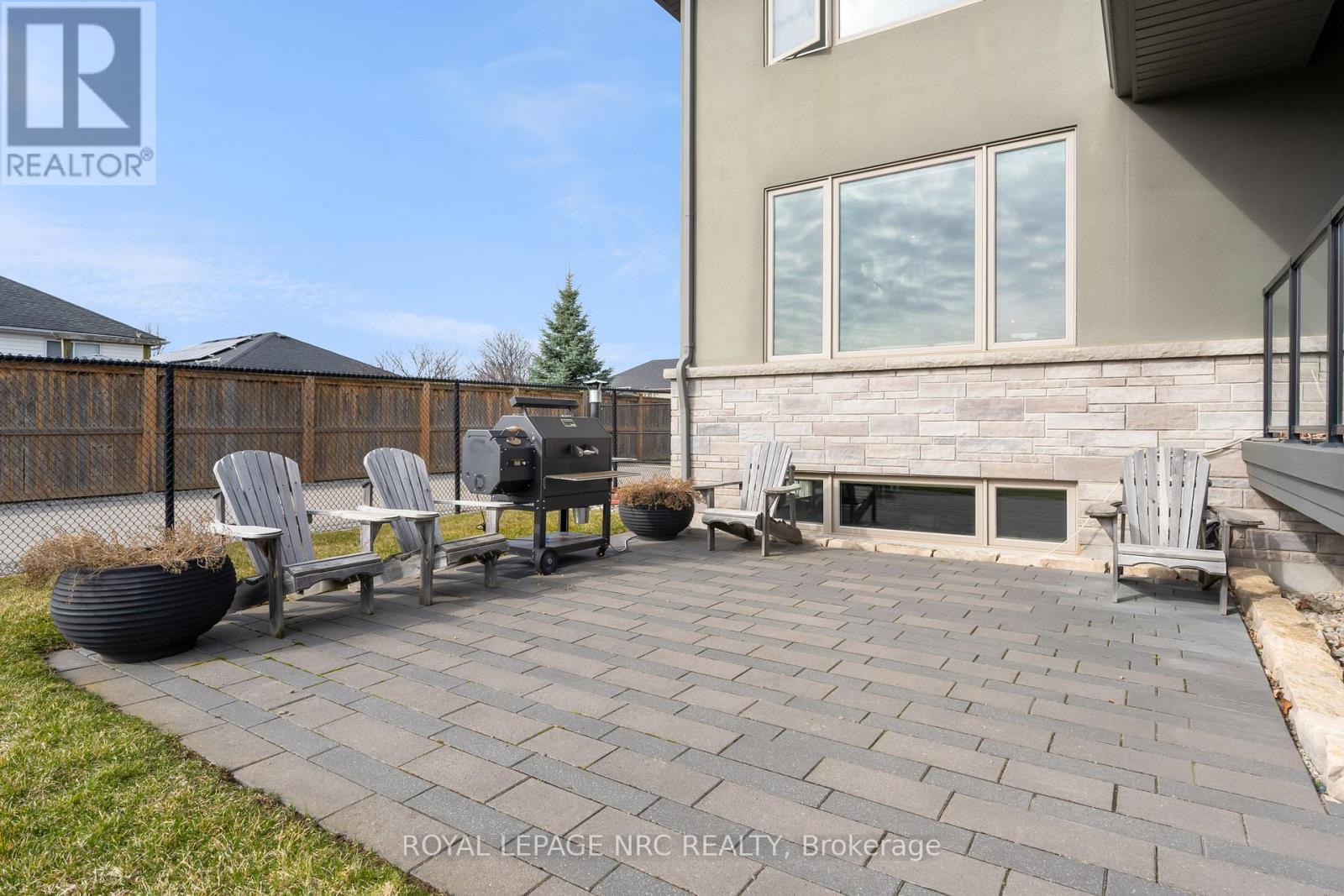 












80 DAYS AVENUE

,
Thorold (Hurricane/Merrittville),




Ontario
L2V0E6


