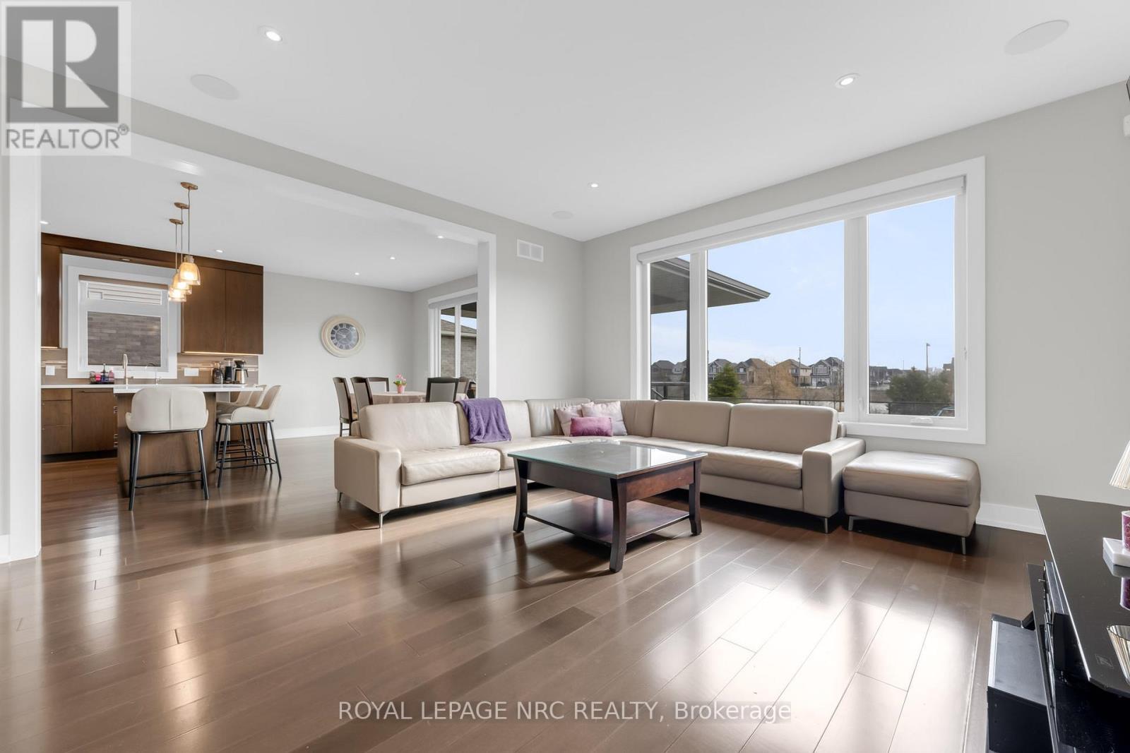 












80 DAYS AVENUE

,
Thorold (Hurricane/Merrittville),




Ontario
L2V0E6

