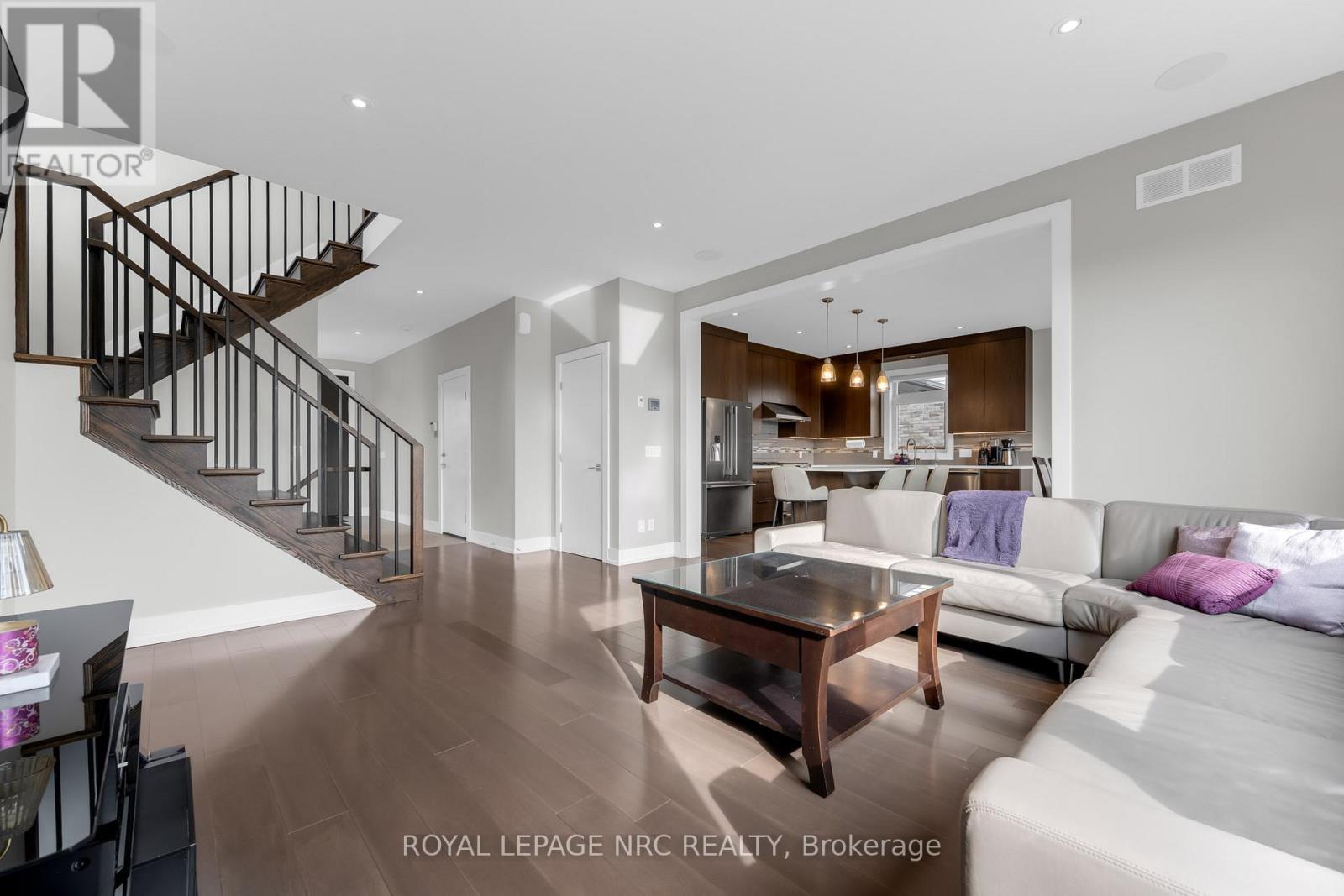 












80 DAYS AVENUE

,
Thorold (Hurricane/Merrittville),




Ontario
L2V0E6

