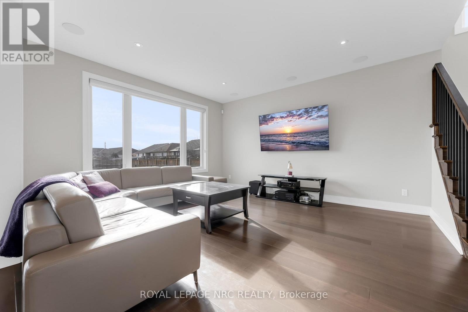 












80 DAYS AVENUE

,
Thorold (Hurricane/Merrittville),




Ontario
L2V0E6

