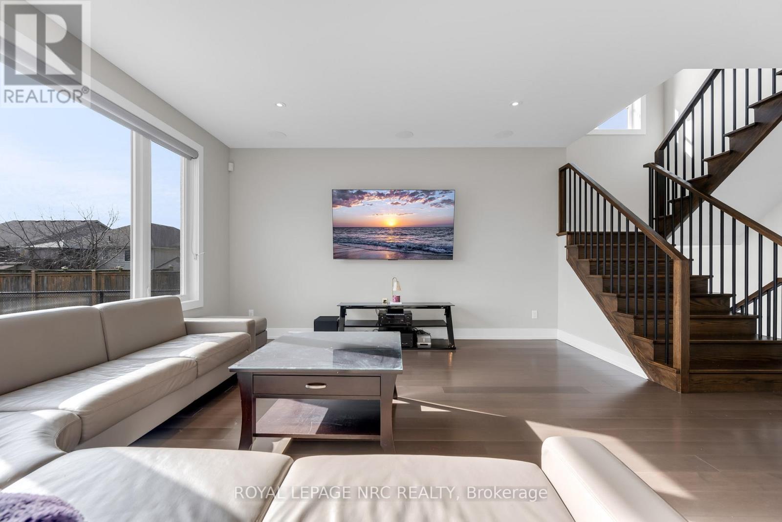 












80 DAYS AVENUE

,
Thorold (Hurricane/Merrittville),




Ontario
L2V0E6

