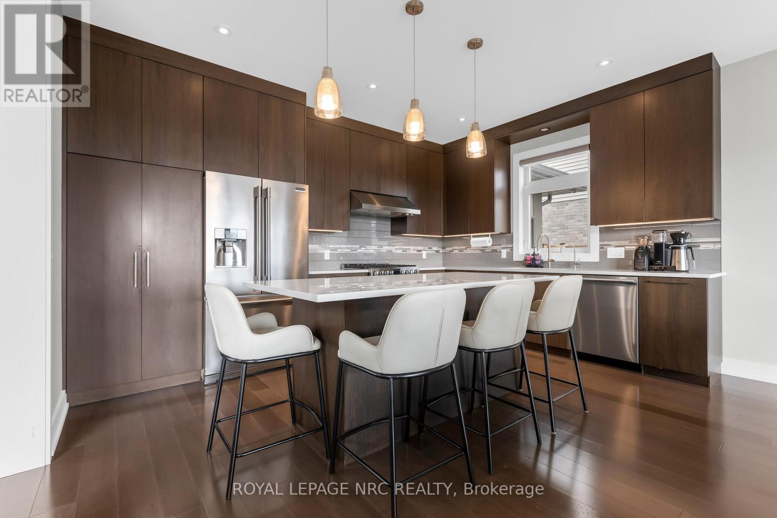 












80 DAYS AVENUE

,
Thorold (Hurricane/Merrittville),




Ontario
L2V0E6

