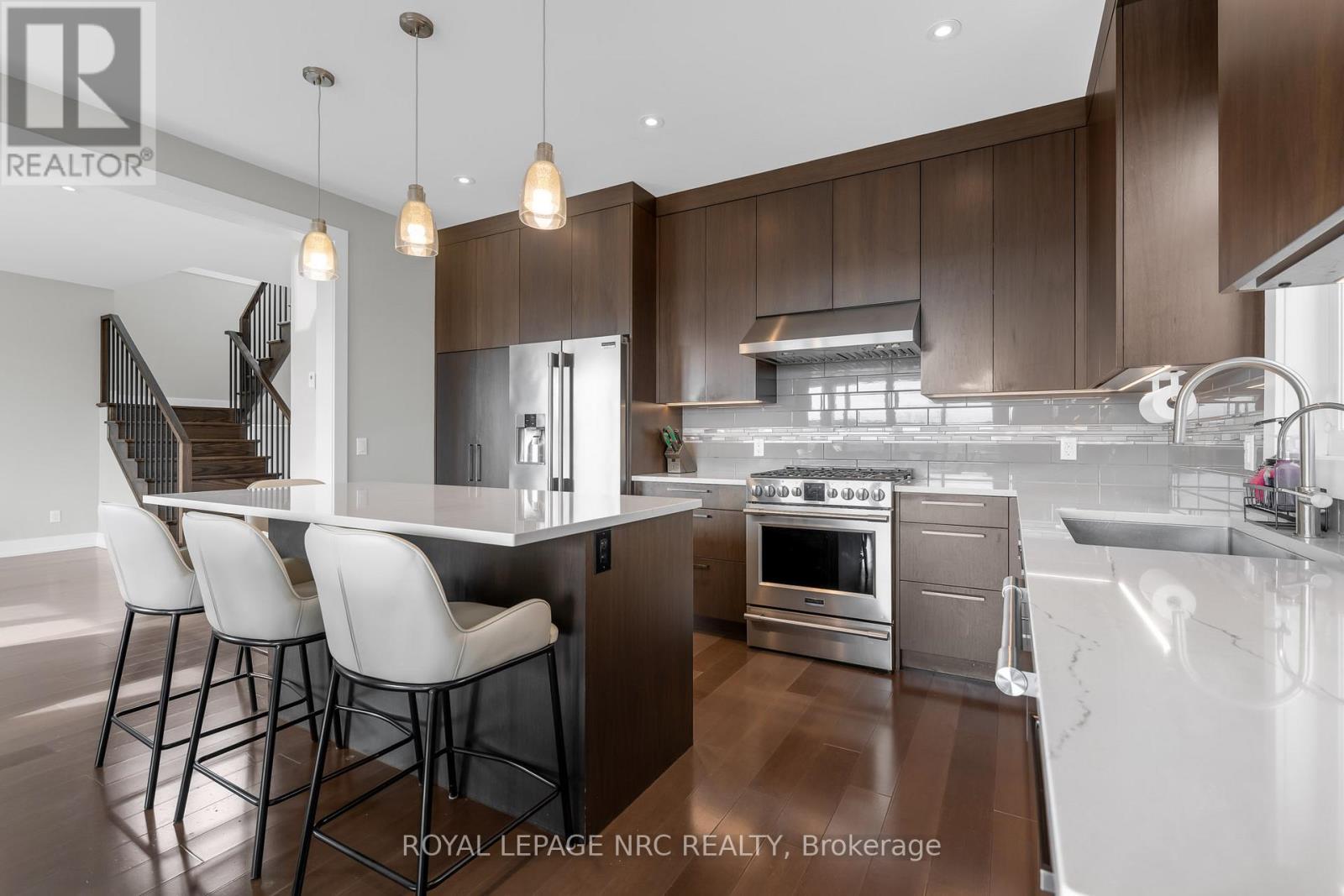 












80 DAYS AVENUE

,
Thorold (Hurricane/Merrittville),




Ontario
L2V0E6

