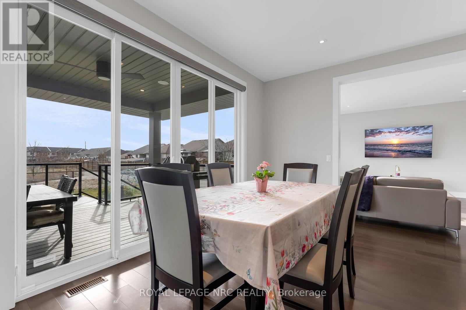 












80 DAYS AVENUE

,
Thorold (Hurricane/Merrittville),




Ontario
L2V0E6


