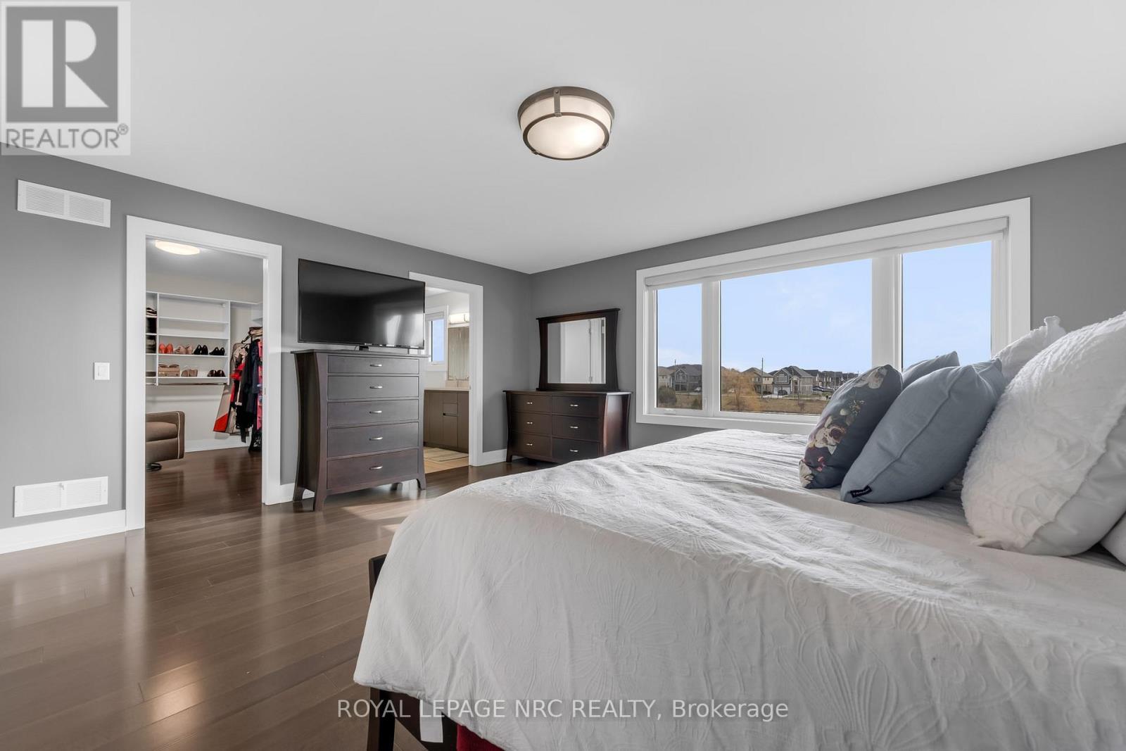 












80 DAYS AVENUE

,
Thorold (Hurricane/Merrittville),




Ontario
L2V0E6


