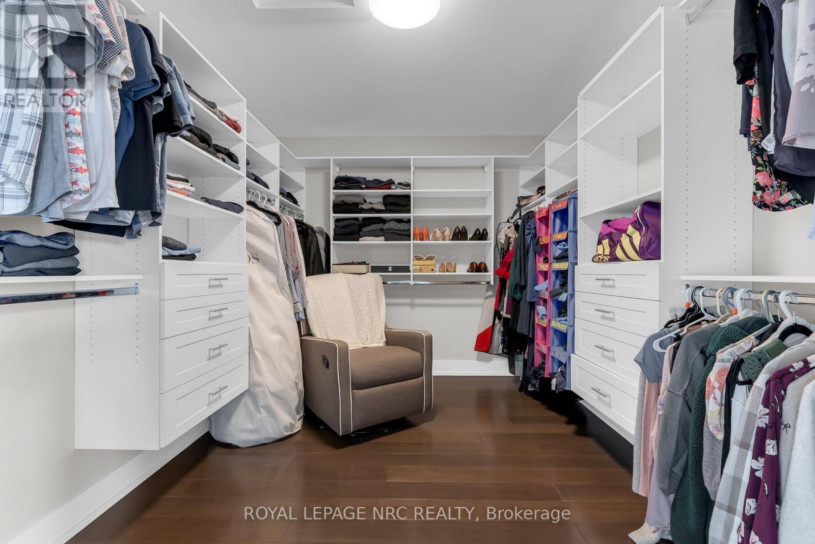 












80 DAYS AVENUE

,
Thorold (Hurricane/Merrittville),




Ontario
L2V0E6

