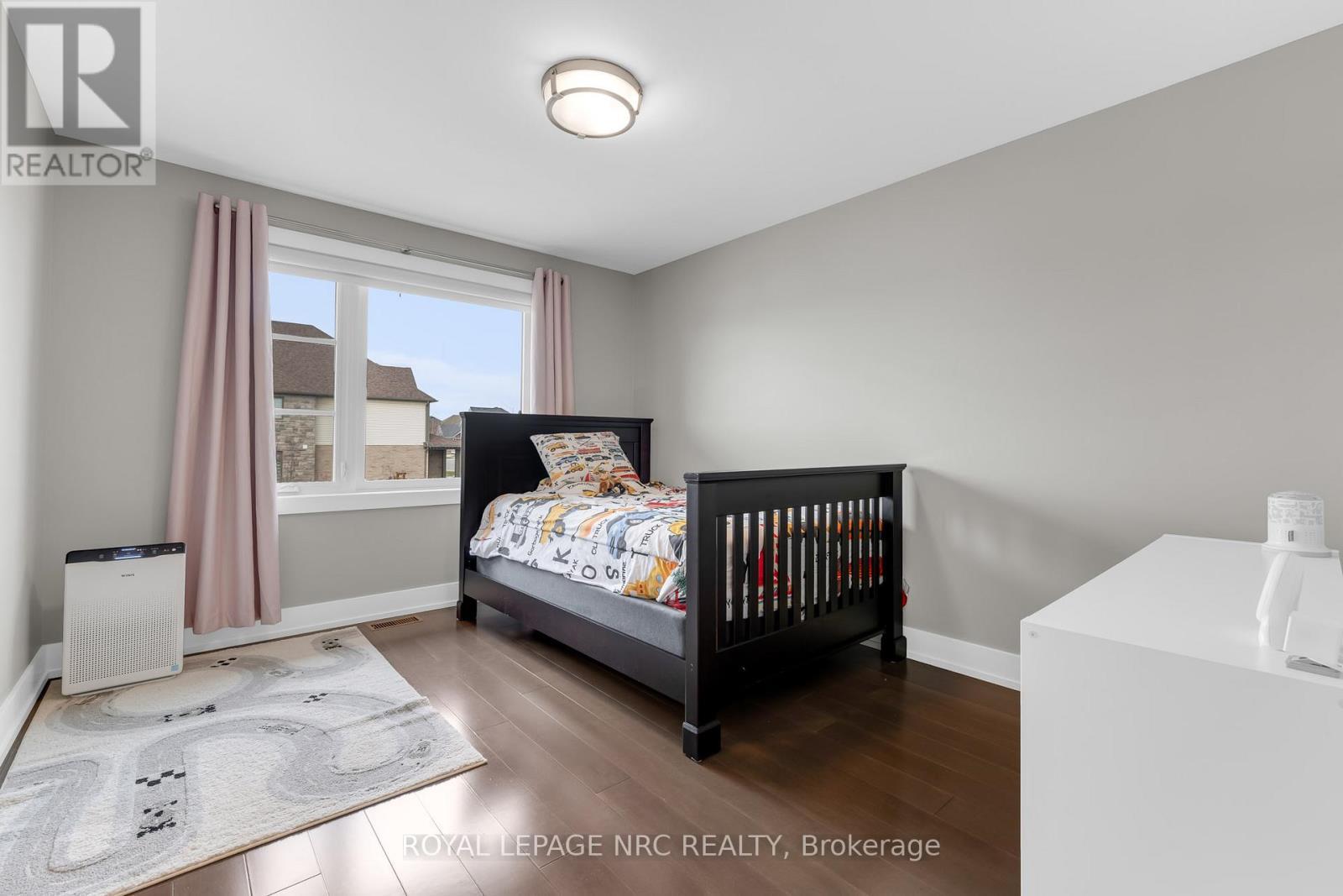 












80 DAYS AVENUE

,
Thorold (Hurricane/Merrittville),




Ontario
L2V0E6

