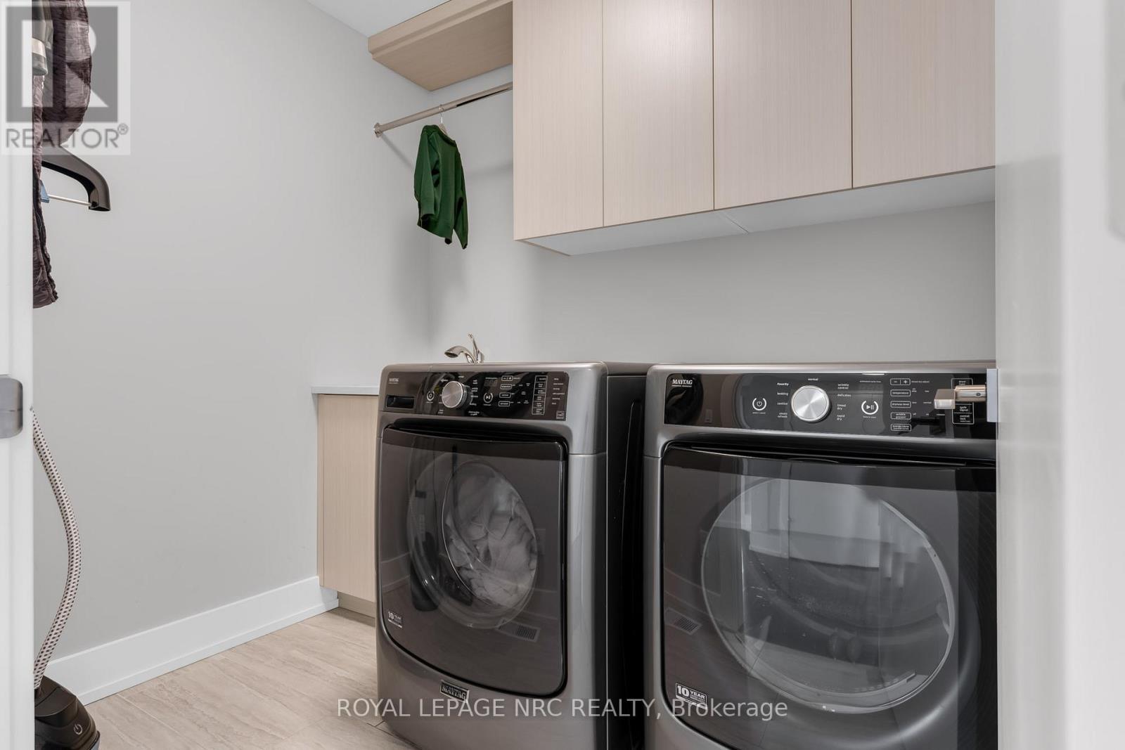 












80 DAYS AVENUE

,
Thorold (Hurricane/Merrittville),




Ontario
L2V0E6

