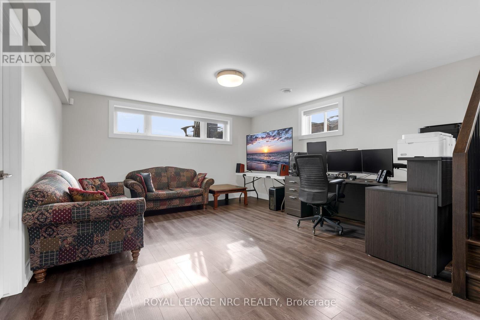 












80 DAYS AVENUE

,
Thorold (Hurricane/Merrittville),




Ontario
L2V0E6

