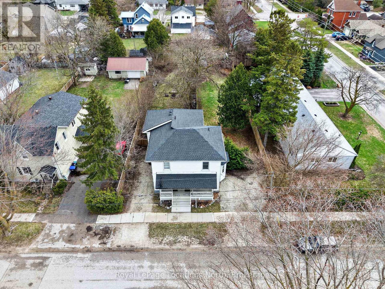 












363-361 CEDAR STREET

,
Collingwood,




Ontario
L9Y3B2

