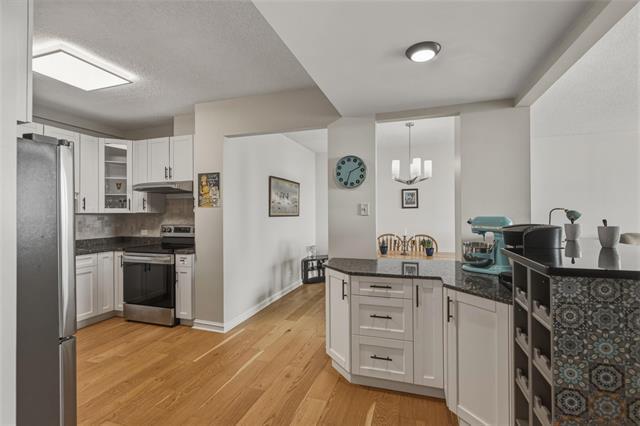 









323


Wellington

CR, 1701,
Winnipeg,




MB
R3M 0A4

