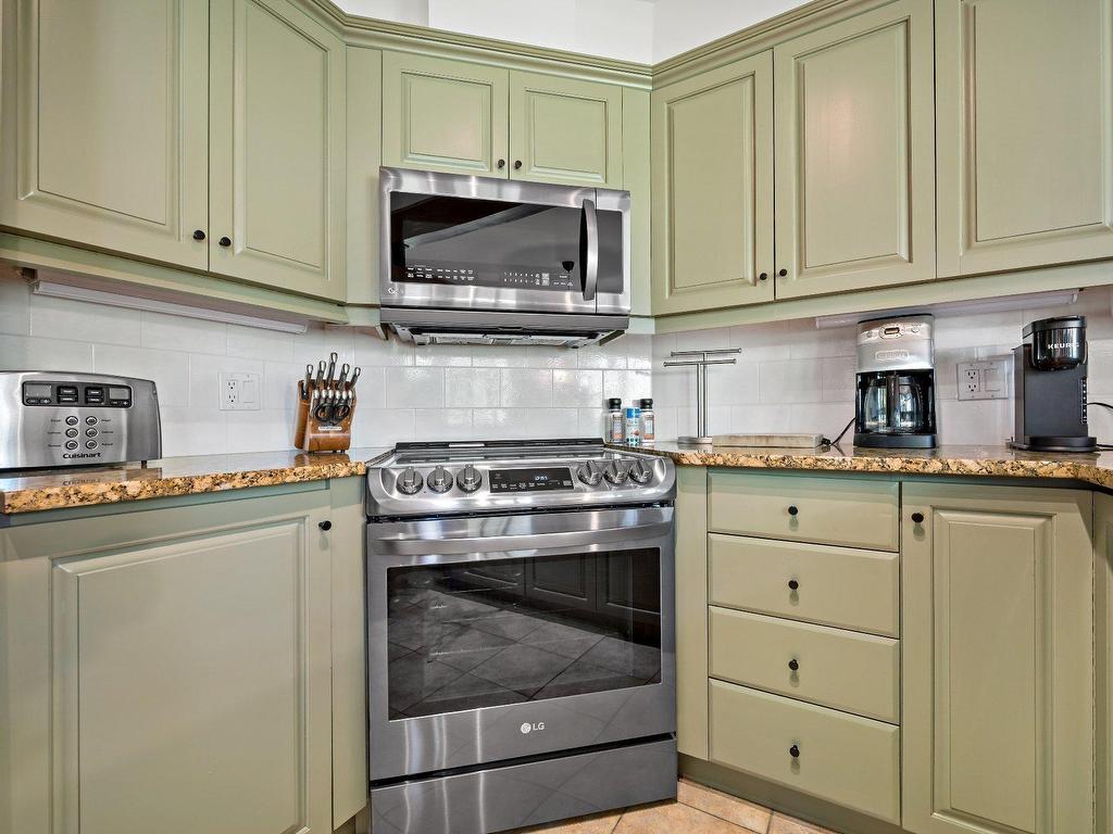 









165


Ch. de la Forêt

, 6,
Mont-Tremblant,




QC
J8E3K8

