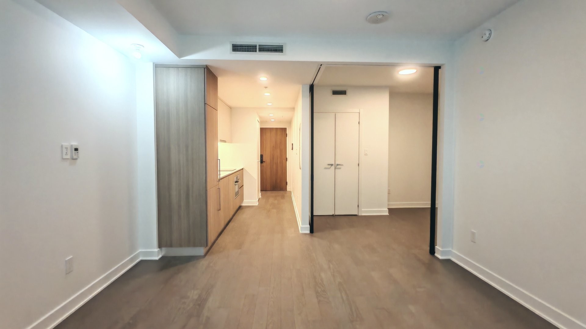 









1518


Rue Sherbrooke O.

, 1127,
Montréal (Ville-Marie),




QC
H3G1L5

