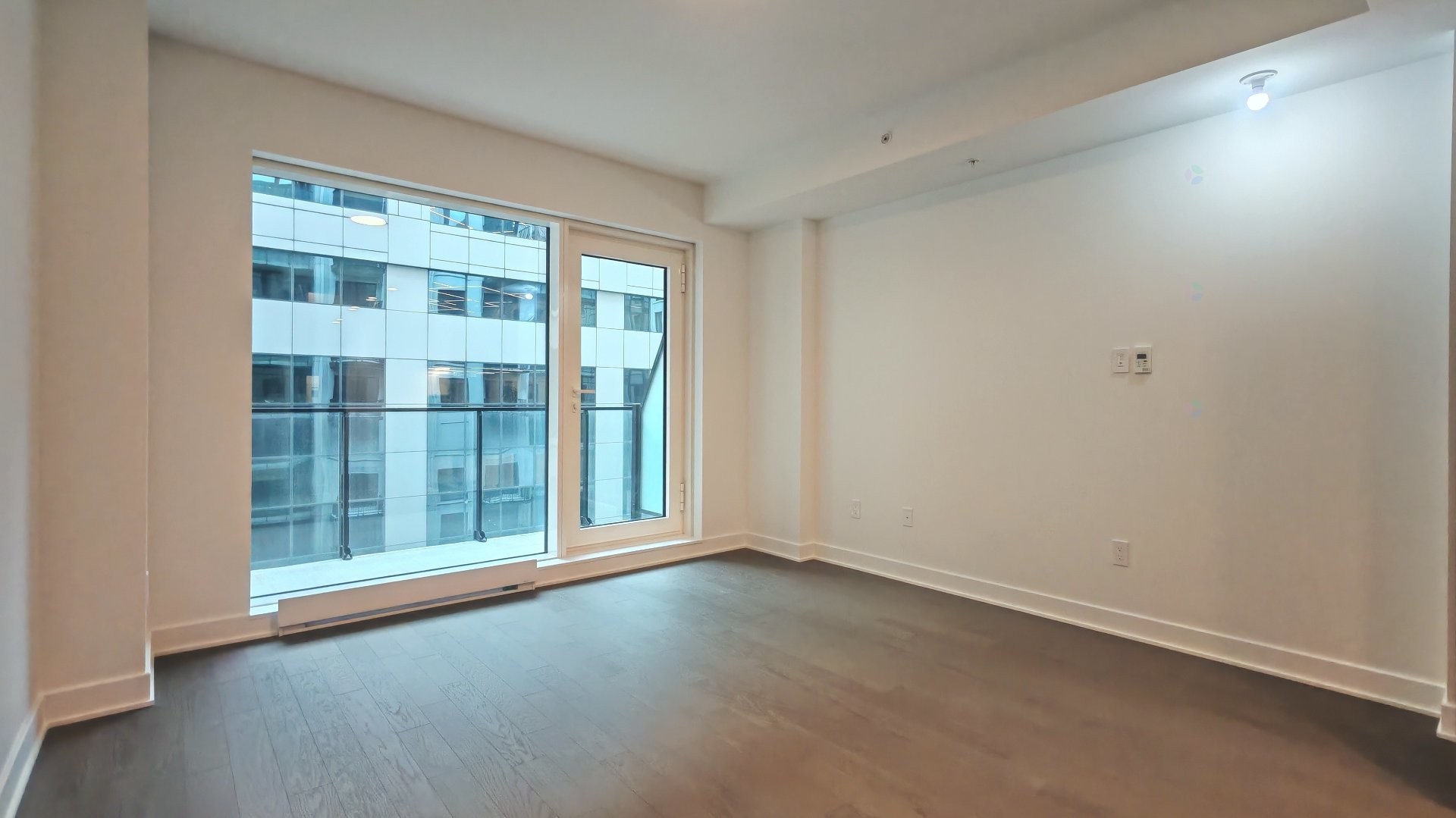 









1518


Rue Sherbrooke O.

, 1127,
Montréal (Ville-Marie),




QC
H3G1L5

