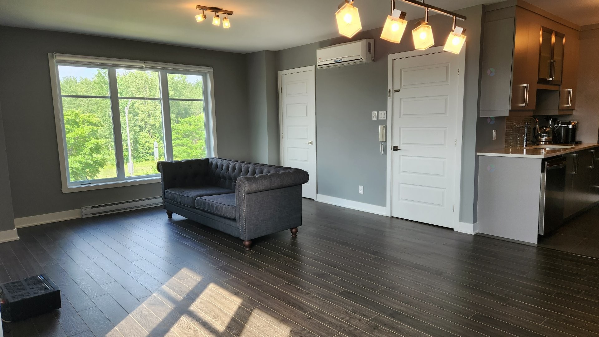 









7555


Boul. Cousineau

,
Longueuil (Saint-Hubert),




QC
J3Y0G4

