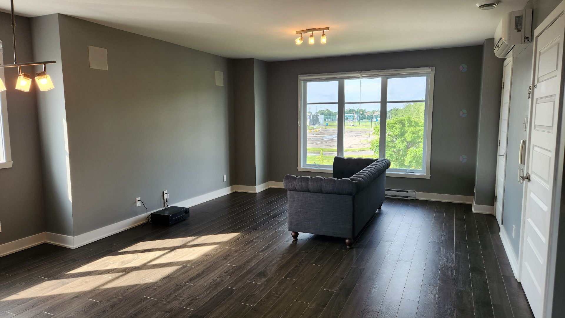 









7555


Boul. Cousineau

,
Longueuil (Saint-Hubert),




QC
J3Y0G4

