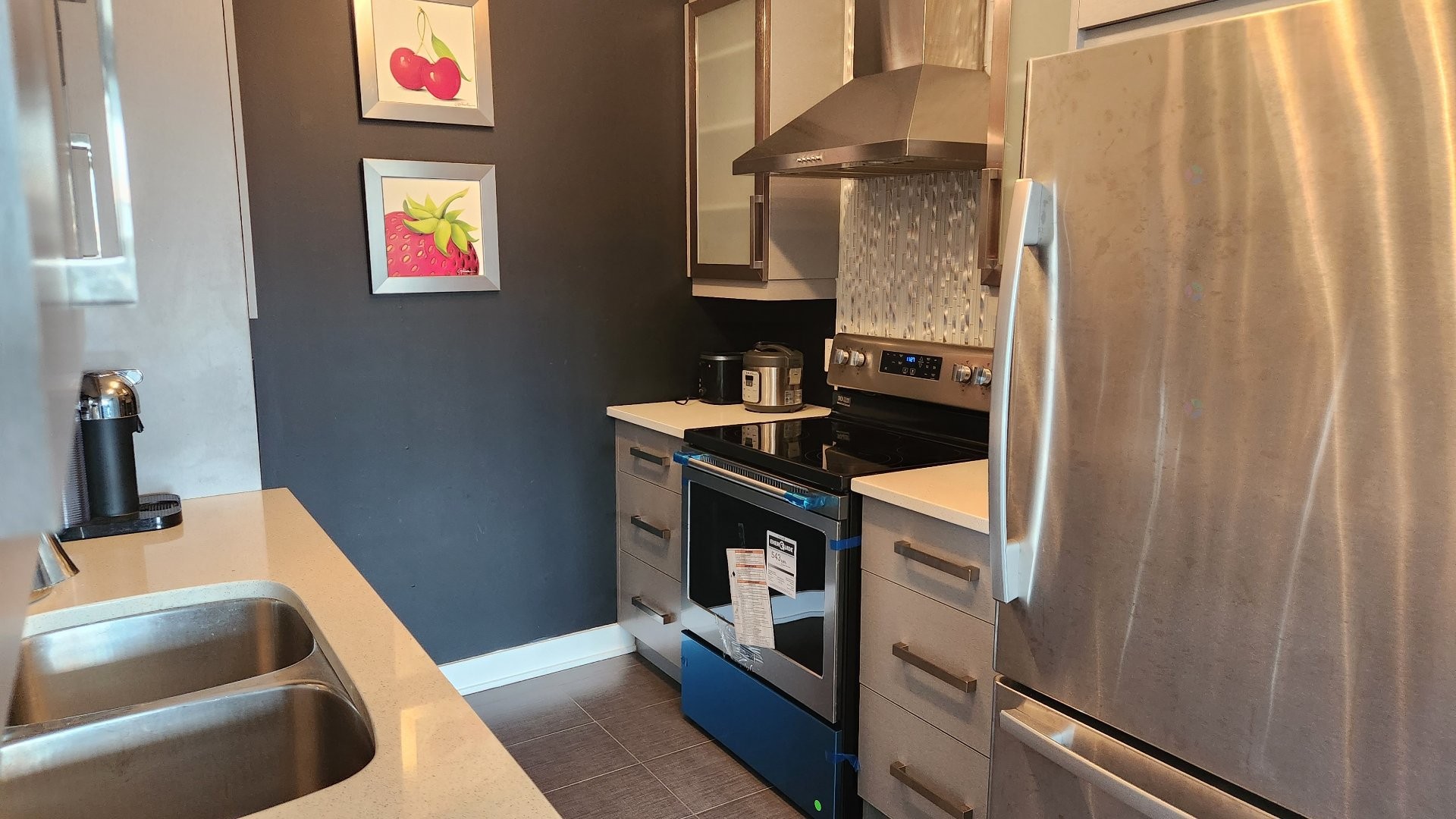 









7555


Boul. Cousineau

,
Longueuil (Saint-Hubert),




QC
J3Y0G4

