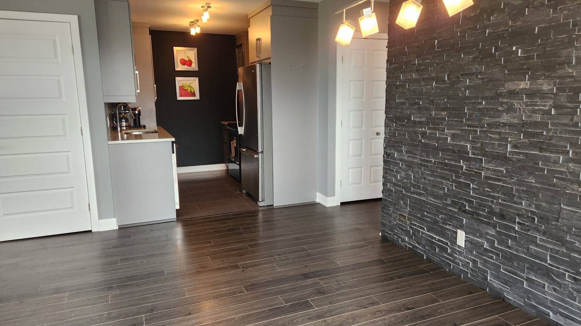 









7555


Boul. Cousineau

,
Longueuil (Saint-Hubert),




QC
J3Y0G4

