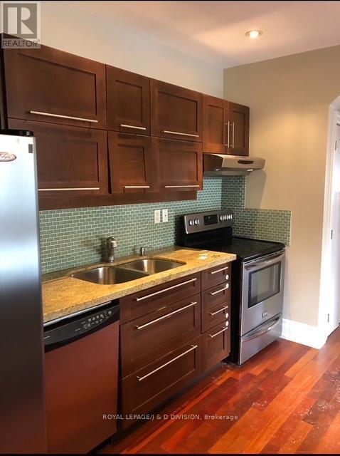 












MAIN - 31 RANLEIGH AVENUE

,
Toronto,




Ontario
M4N1X2

