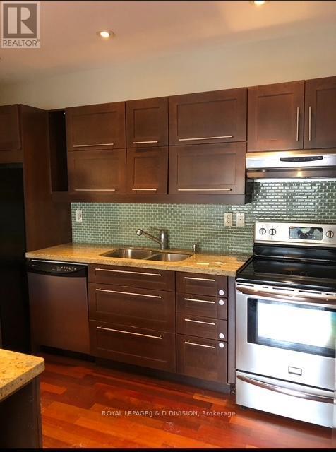 












MAIN - 31 RANLEIGH AVENUE

,
Toronto,




Ontario
M4N1X2

