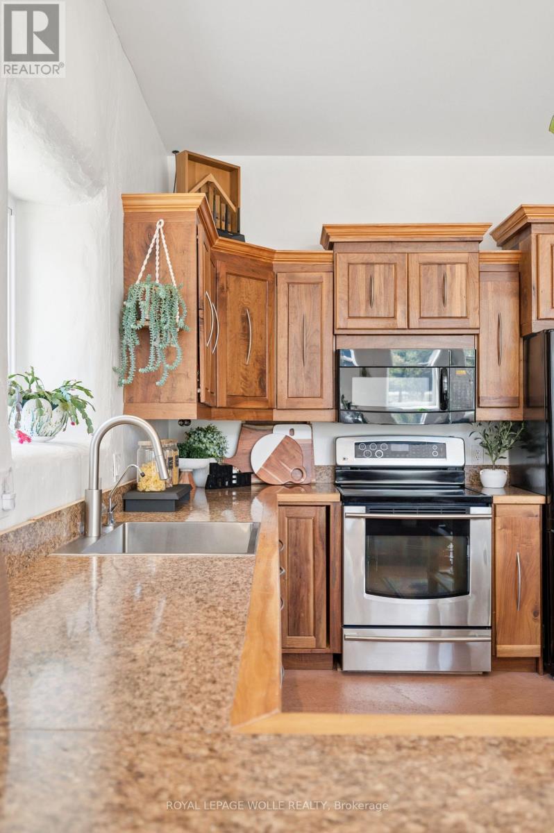 












5578 11TH LINE

,
Minto,




Ontario
N0G1Z0

