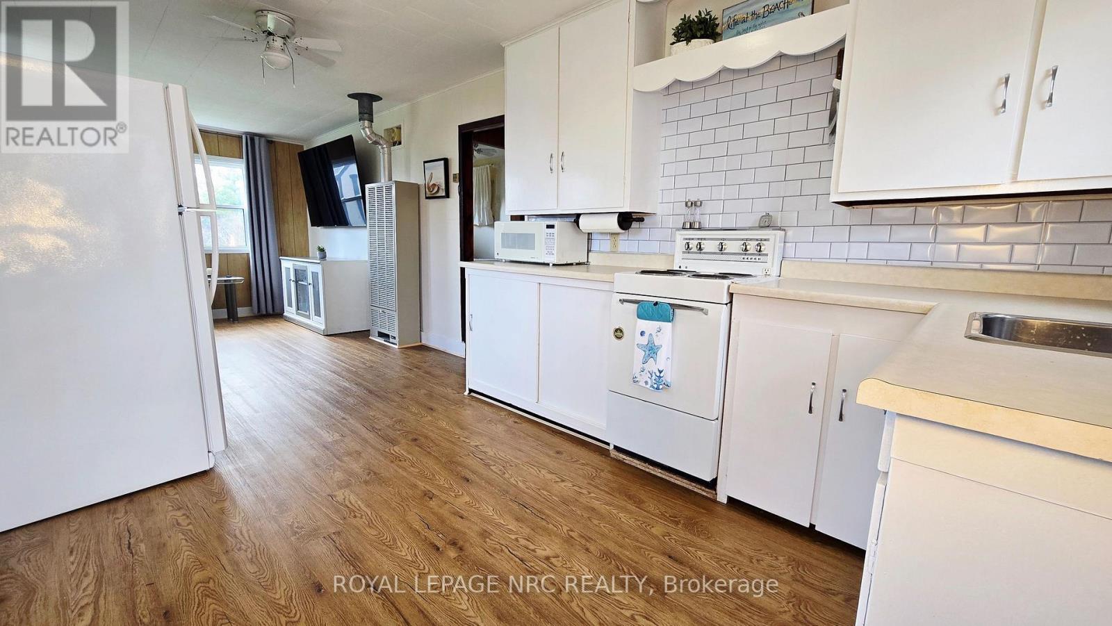 












11170 CHURCHILL AVENUE

,
Wainfleet (Lakeshore),




Ontario
L3K5V4

