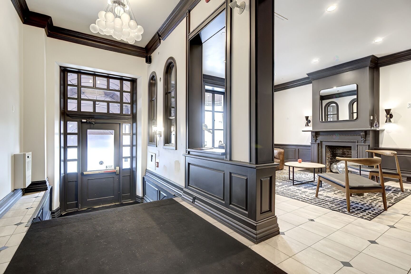 









2024


Rue St-Denis

,
Montréal (Ville-Marie),




QC
H2X3K8

