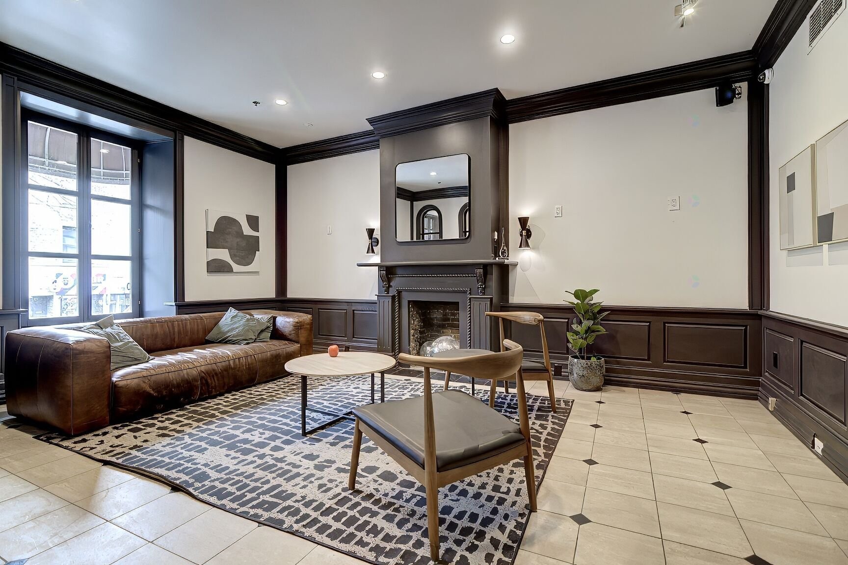 









2024


Rue St-Denis

,
Montréal (Ville-Marie),




QC
H2X3K8

