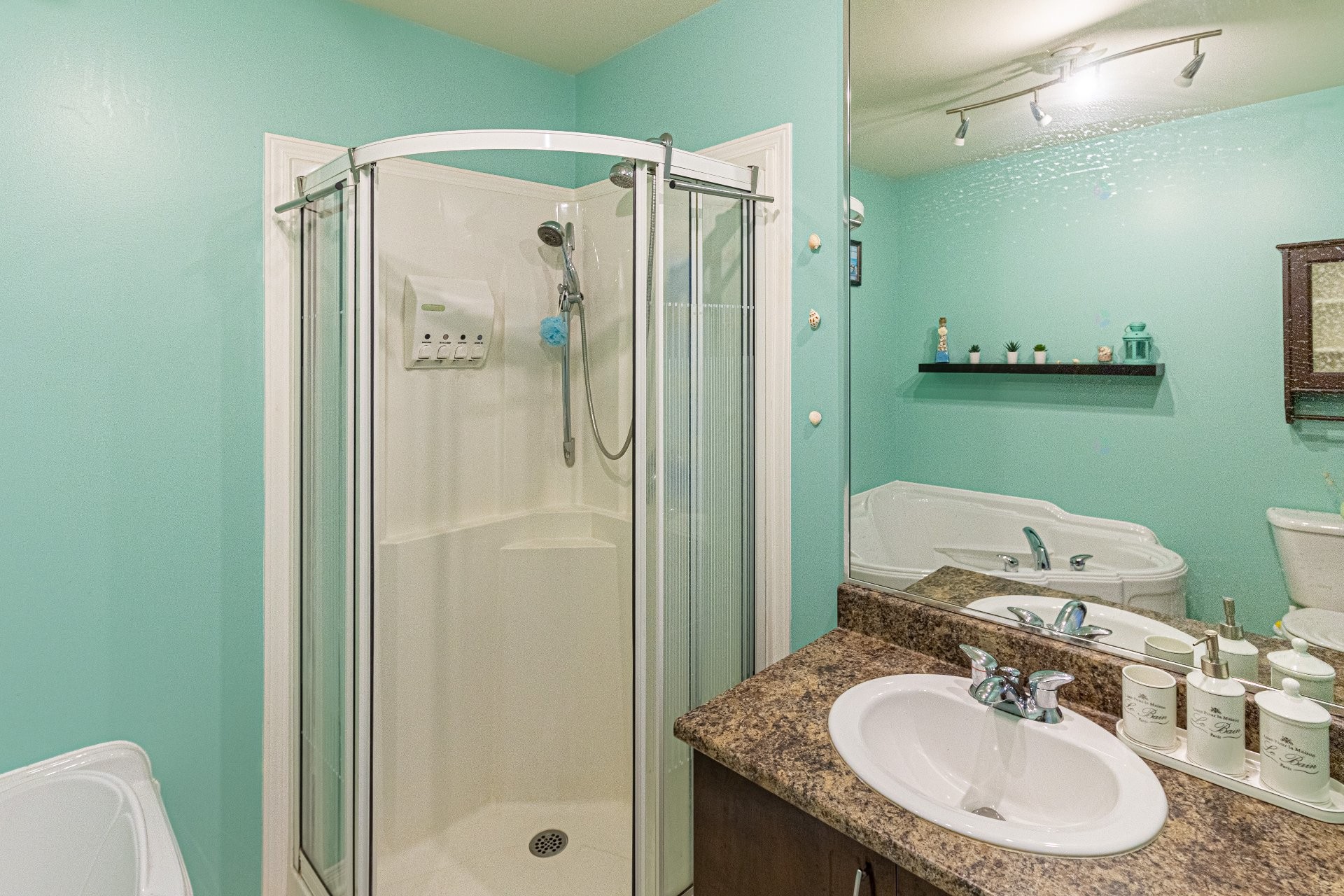 









7475


Rue Lautrec

, 4,
Brossard,




QC
J4Y3H7

