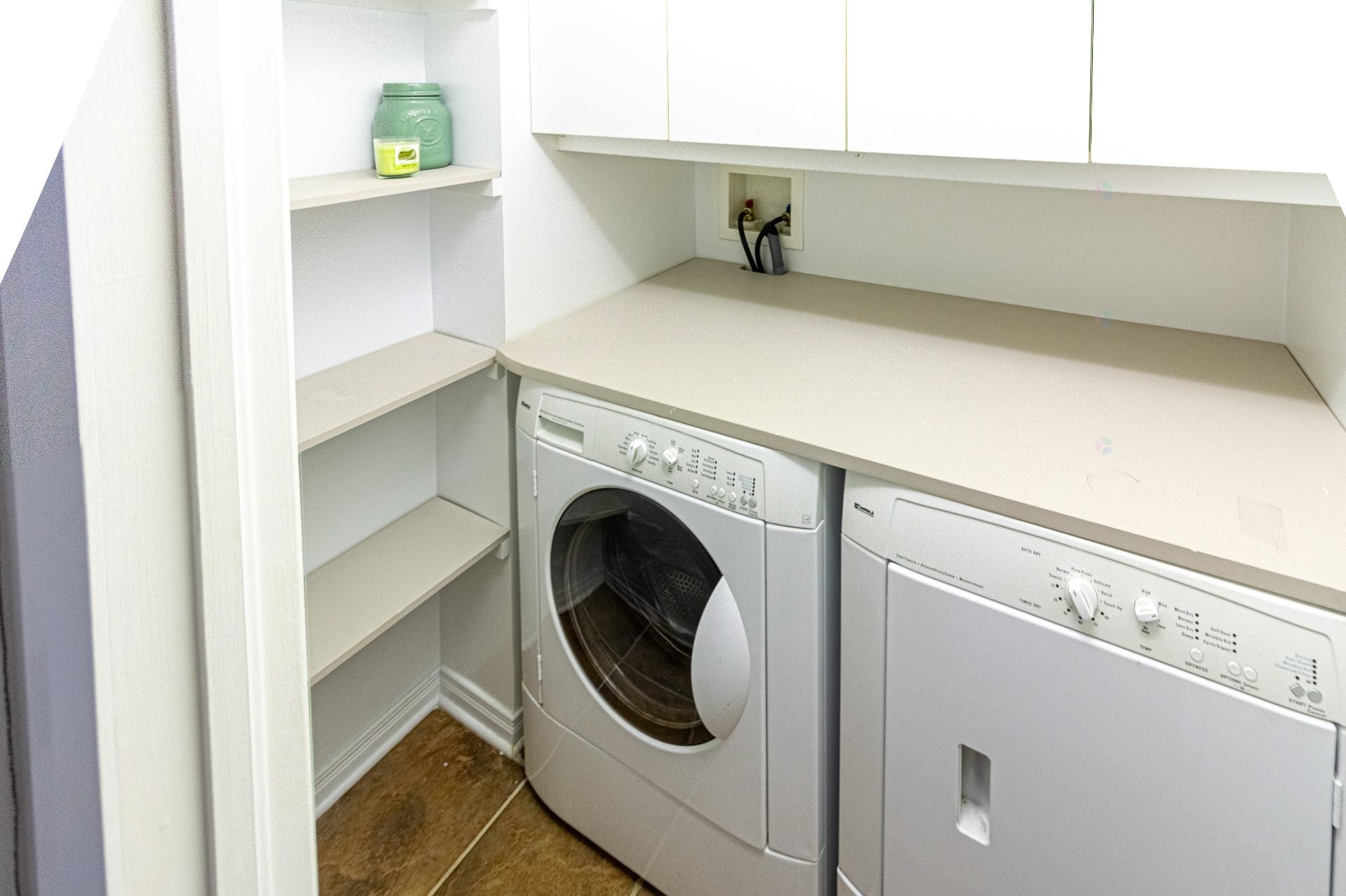 









7475


Rue Lautrec

, 4,
Brossard,




QC
J4Y3H7

