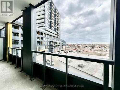 Full Balcony O/L courtyard