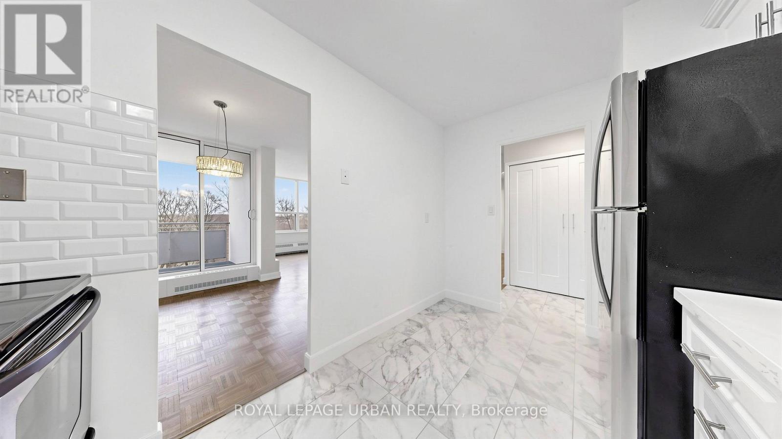 












602 - 60 PAVANE LINKWAY

,
Toronto,




Ontario
M3C1A1

