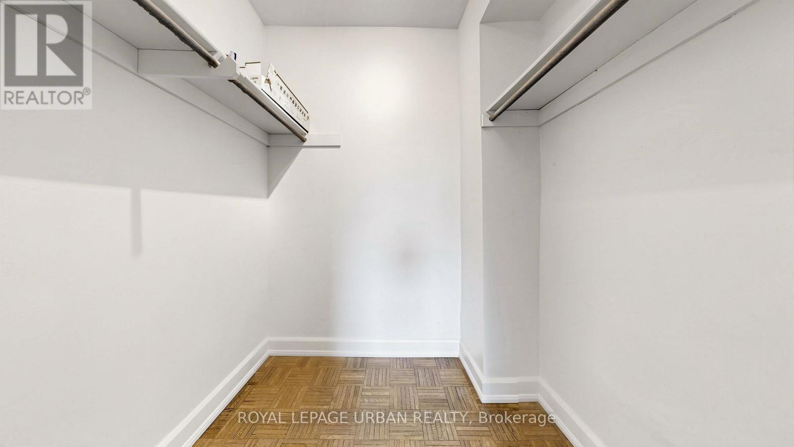 












602 - 60 PAVANE LINKWAY

,
Toronto,




Ontario
M3C1A1


