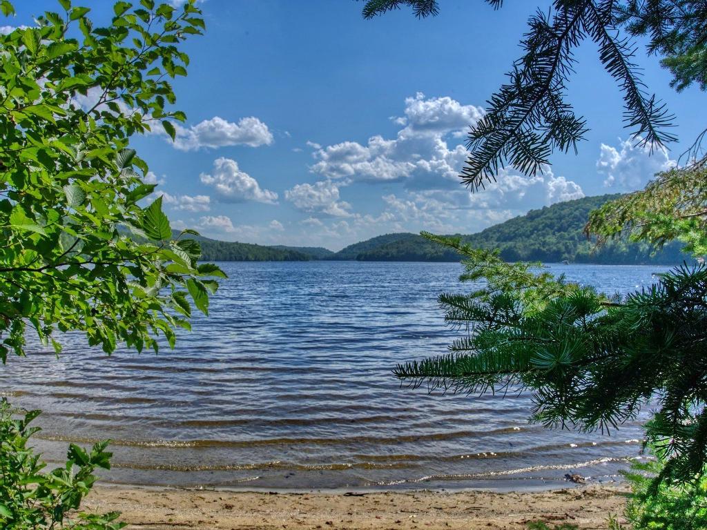 












Ch. du Lac-de-la-Carpe

,
Lac-des-Plages,







QC
J0T1K0

