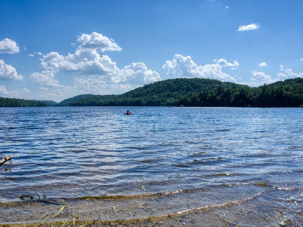












Ch. du Lac-de-la-Carpe

,
Lac-des-Plages,







QC
J0T1K0

