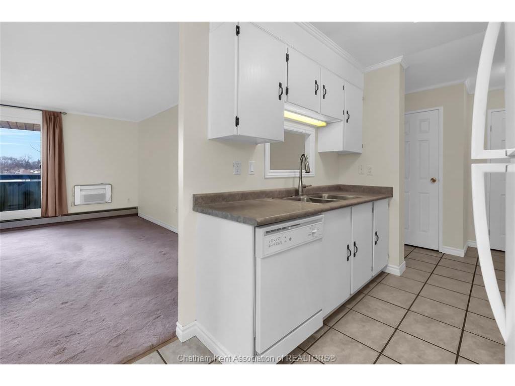 









975


Grand

Avenue West, 304,
Chatham,




ON
N7L 4Z6

