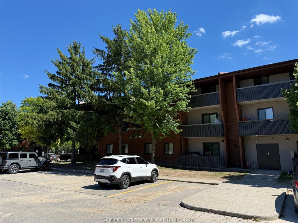 









975


Grand

Avenue West, 304,
Chatham,




ON
N7L 4Z6

