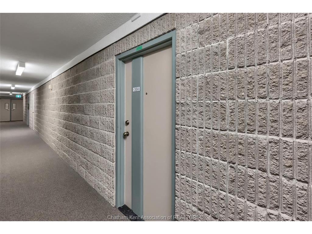 









975


Grand

Avenue West, 304,
Chatham,




ON
N7L 4Z6

