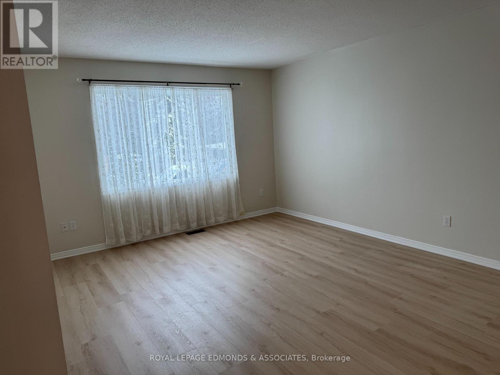 












441 MACKAY STREET

,
Pembroke,




Ontario
K8A1E3

