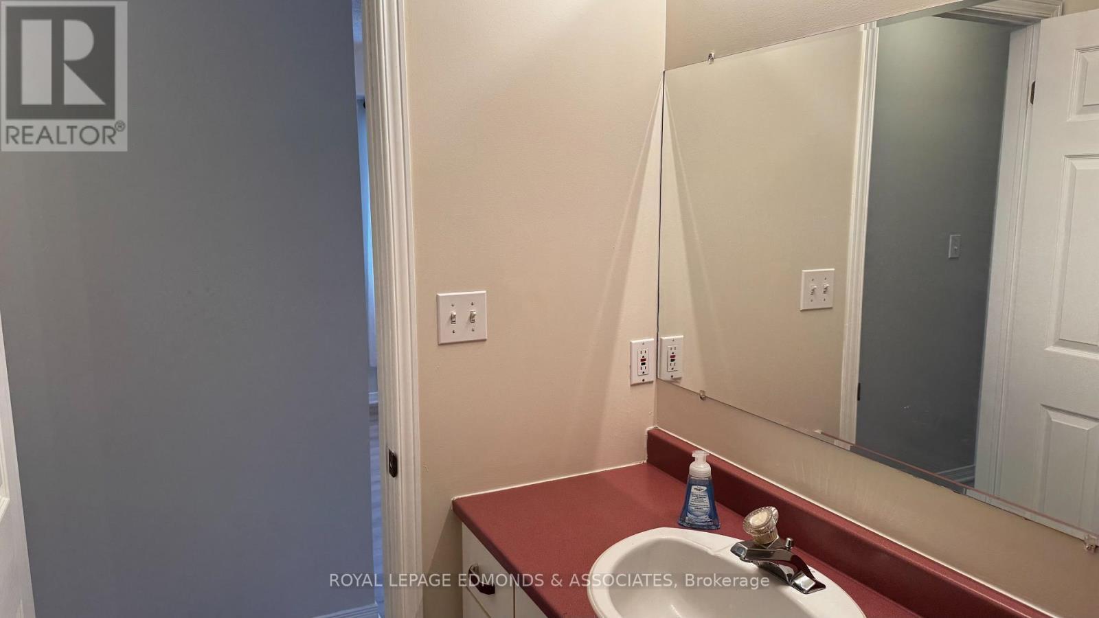 












441 MACKAY STREET

,
Pembroke,




Ontario
K8A1E3

