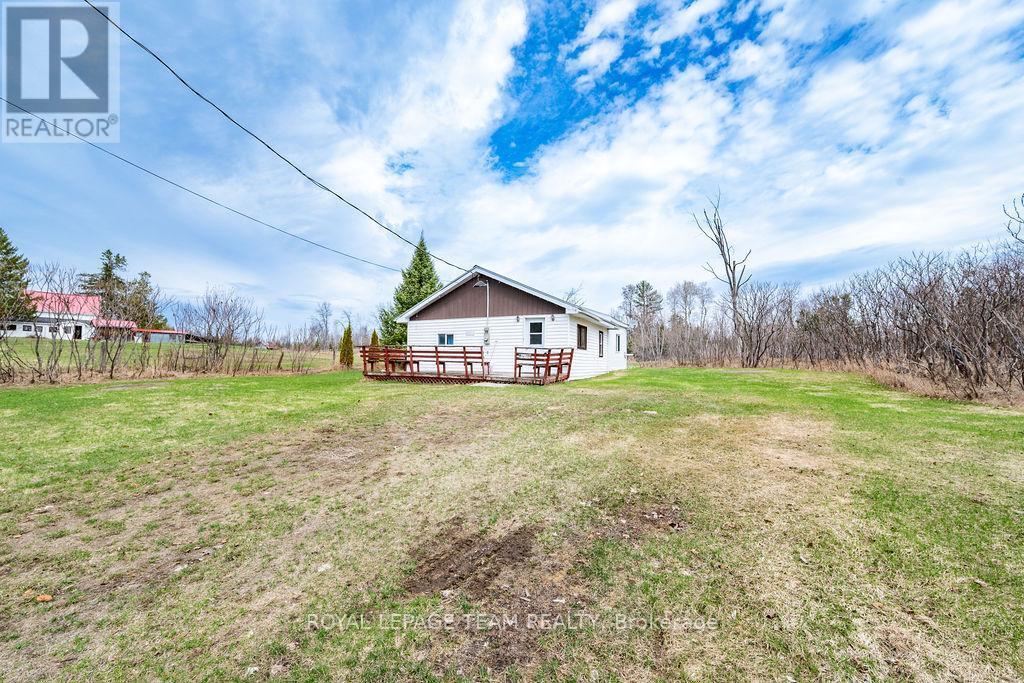 












5242 MURPHY ROAD

,
Greater Madawaska,




Ontario
K0J1H0

