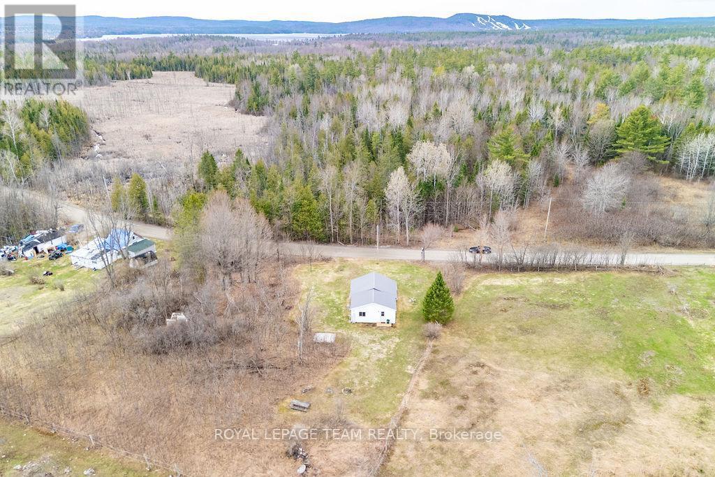 












5242 MURPHY ROAD

,
Greater Madawaska,




Ontario
K0J1H0

