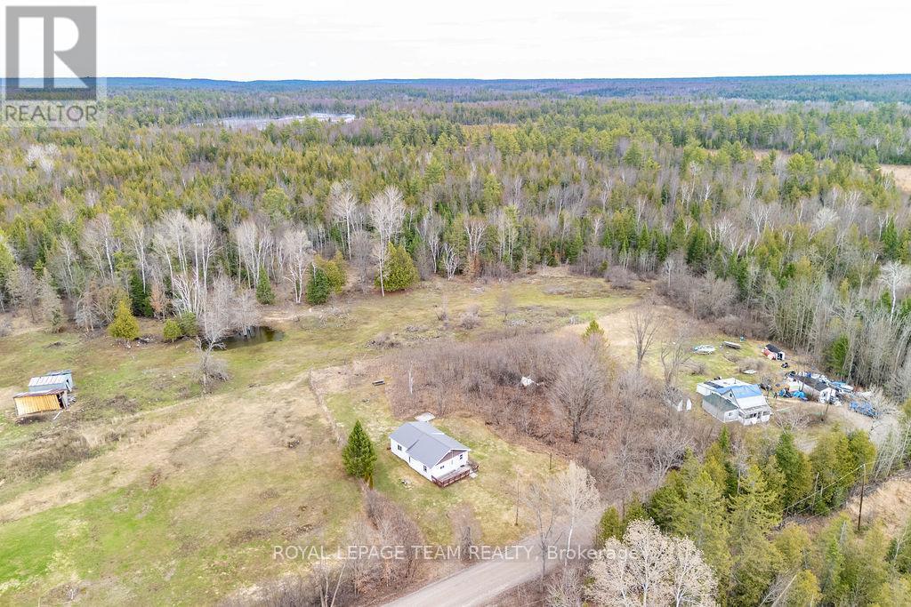












5242 MURPHY ROAD

,
Greater Madawaska,




Ontario
K0J1H0

