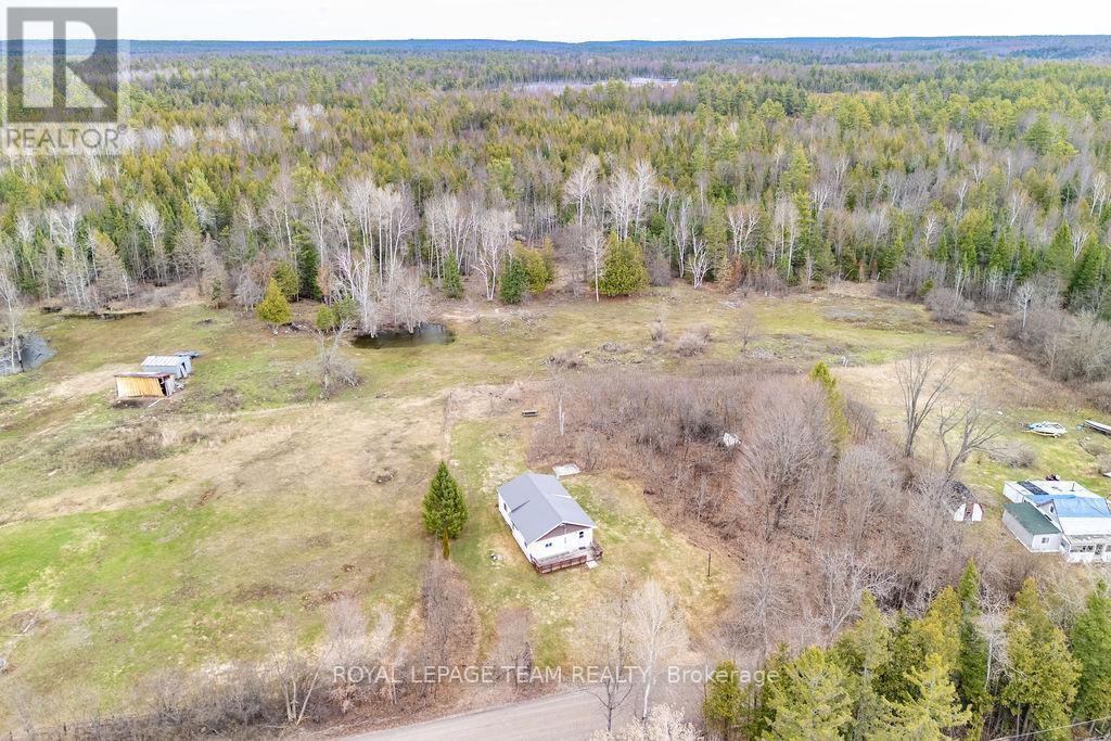 












5242 MURPHY ROAD

,
Greater Madawaska,




Ontario
K0J1H0

