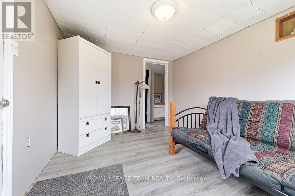 












5242 MURPHY ROAD

,
Greater Madawaska,




Ontario
K0J1H0

